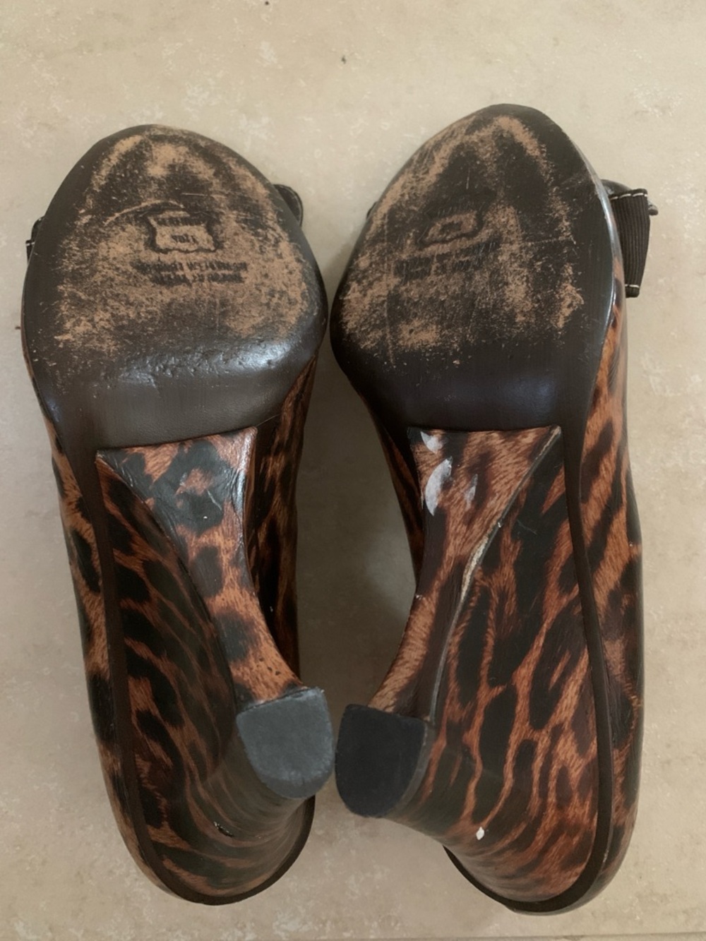 Stuart Weitzman Leopard Peep-Toe Bow Pumps | Size 10M - Picture 9 of 16